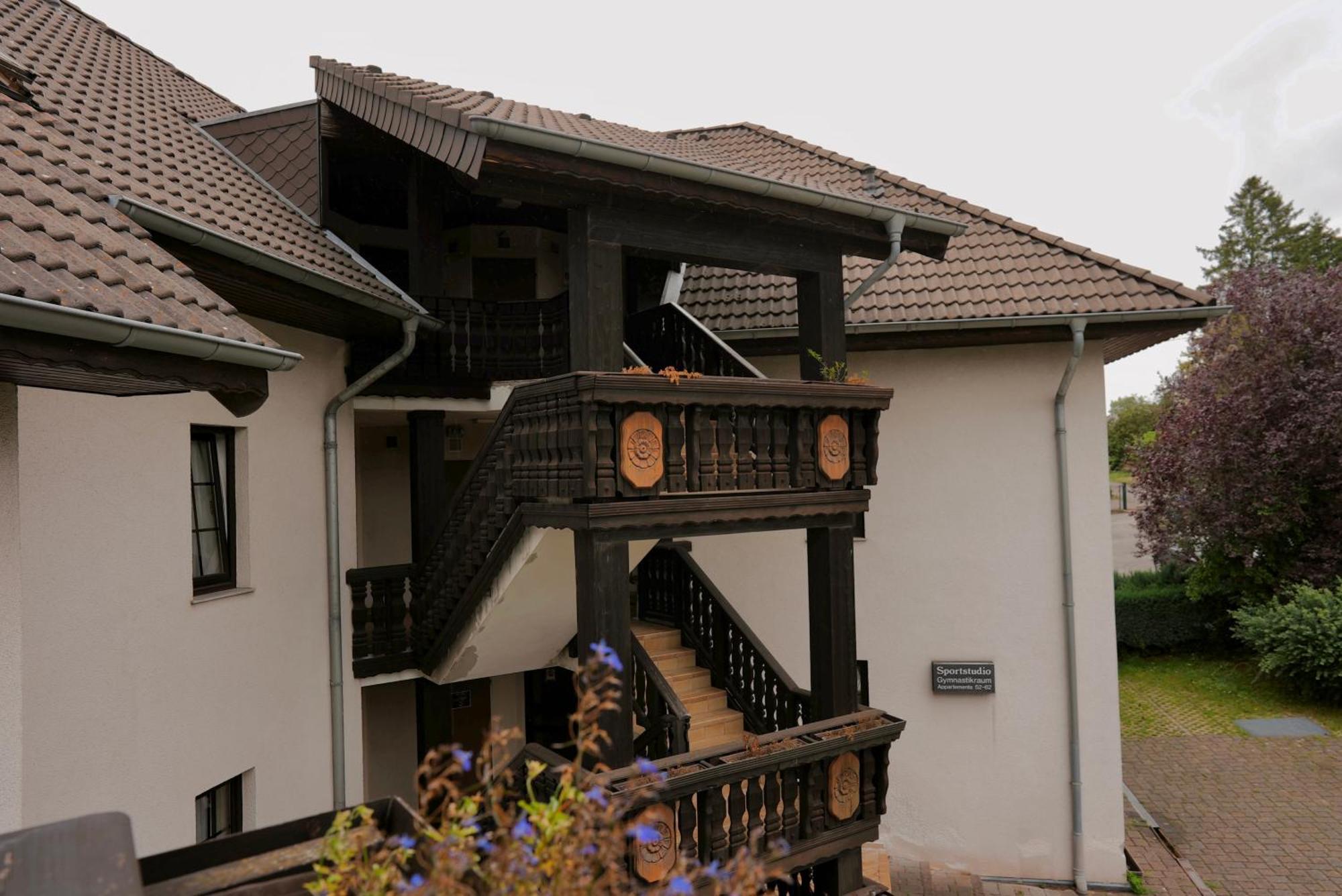 Апартаменты In & Out Boardinghaus Штольберг Экстерьер фото
